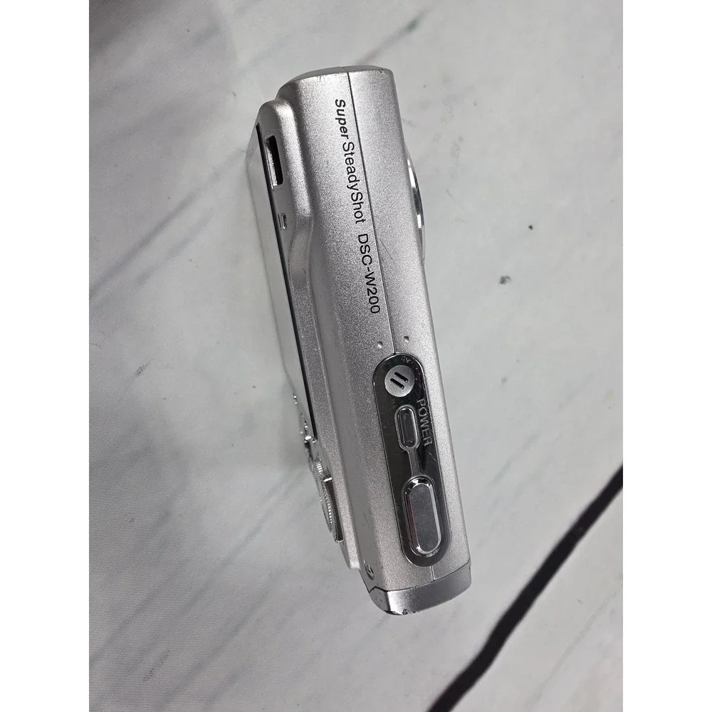Sony Cyber-Shot DSC-W200 12.1MP Digital Camera Silver Carl Zeiss Lens